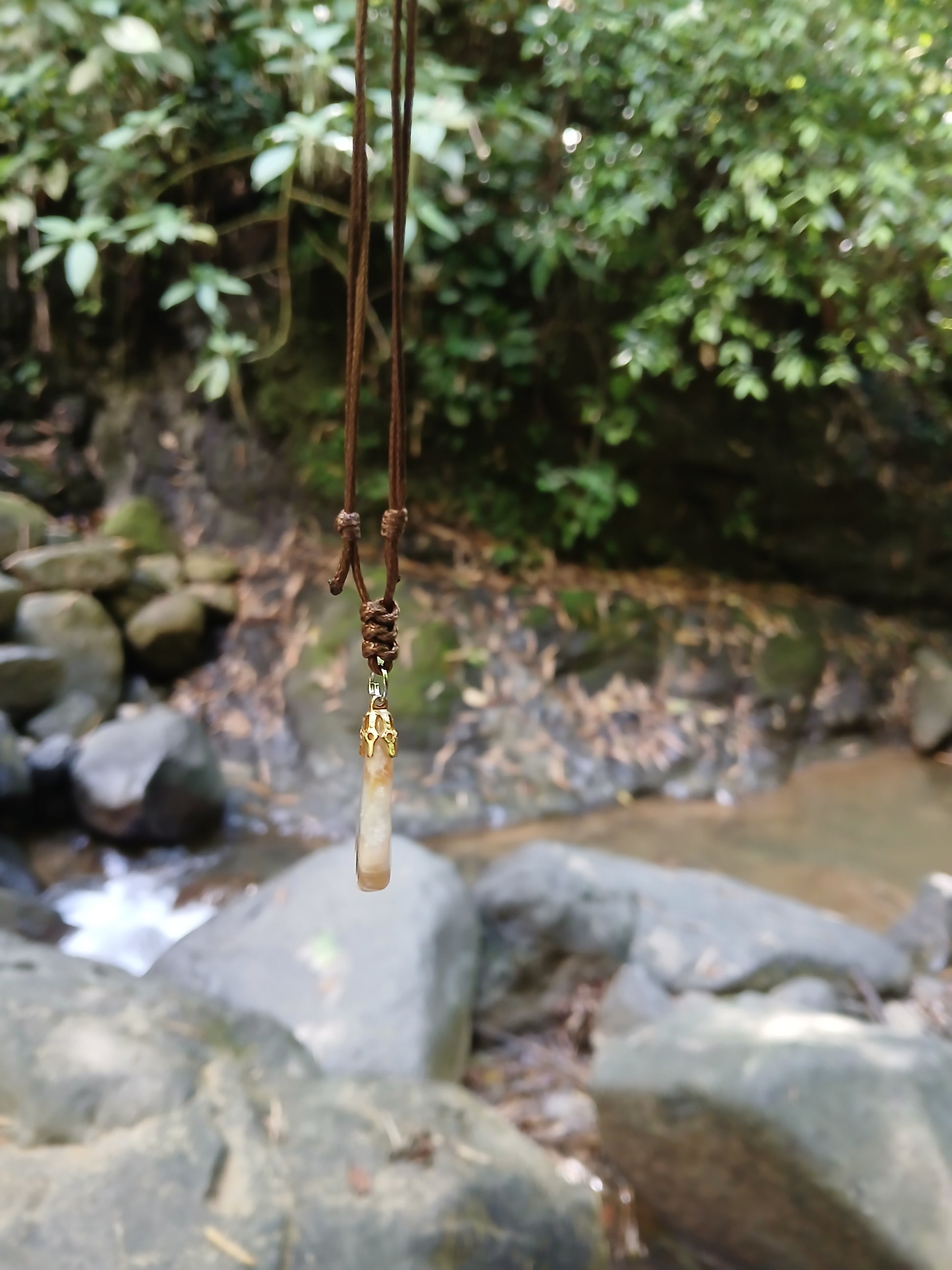 pendant with natural agate