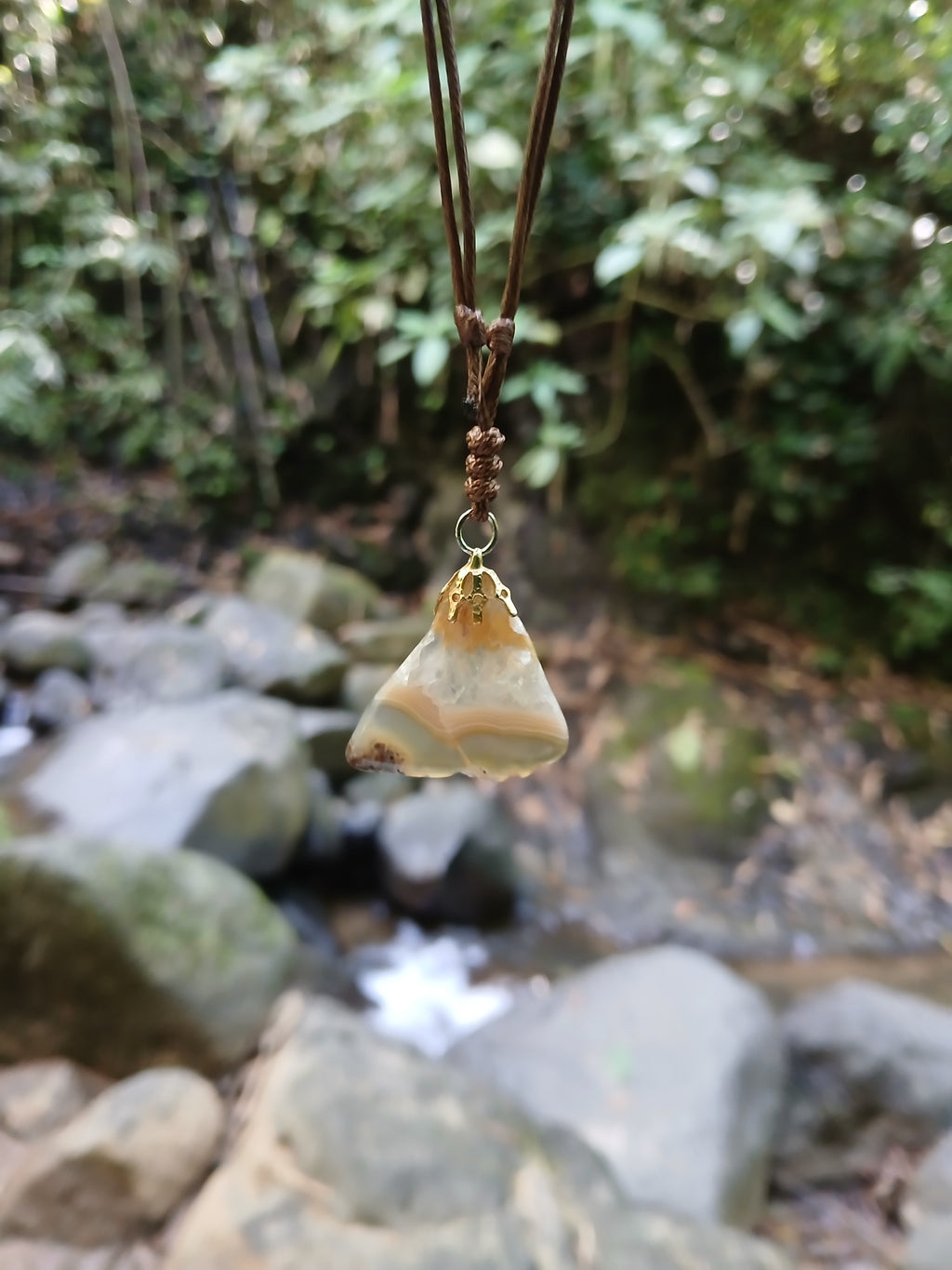 pendant with natural agate