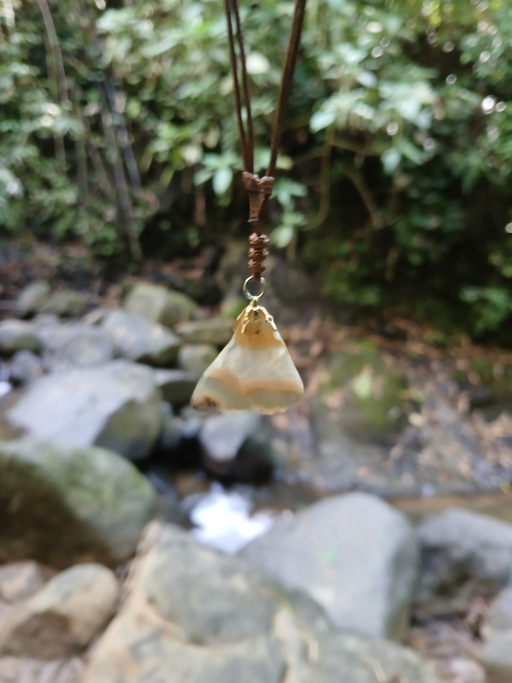 pendant with natural agate