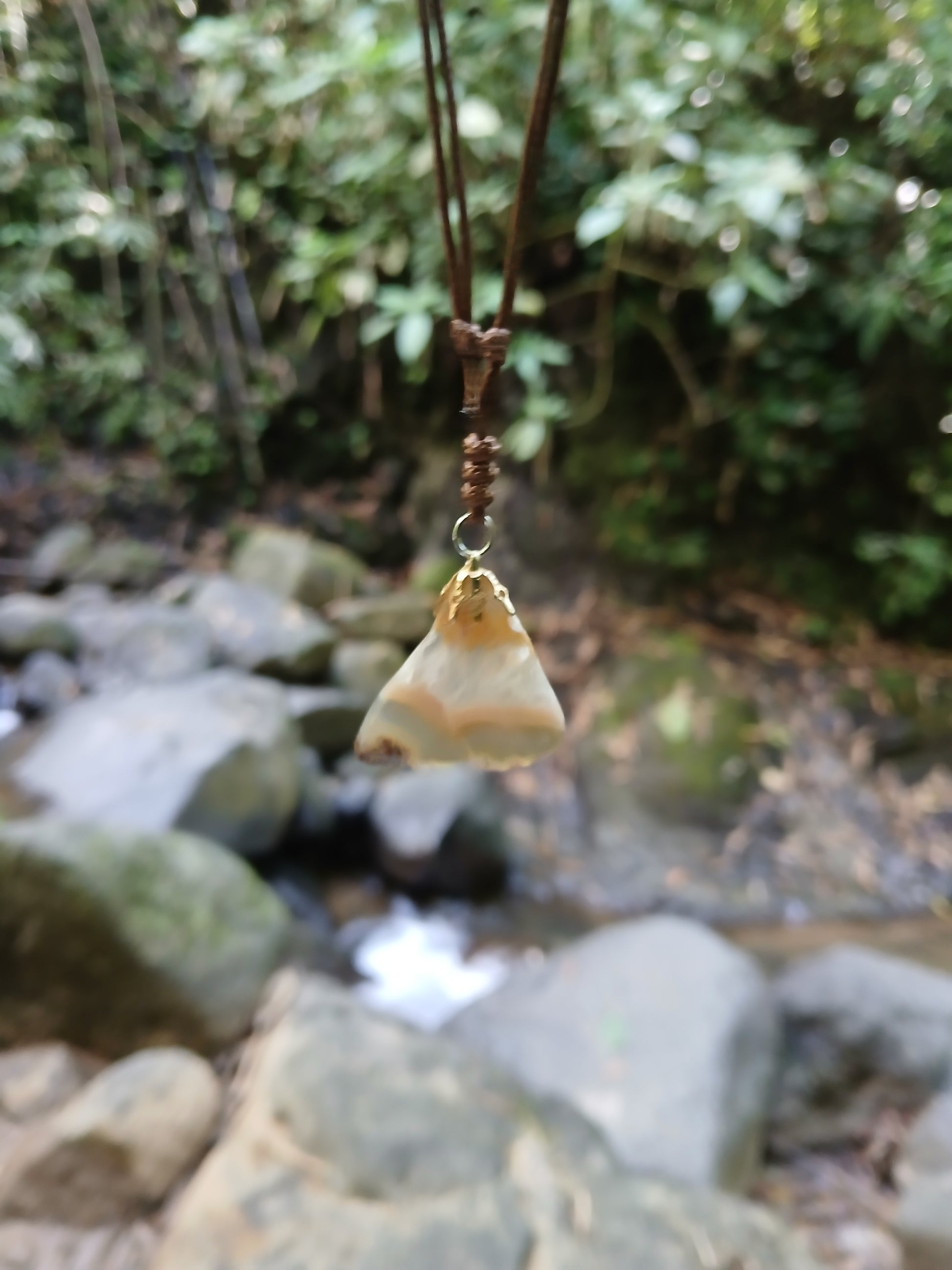 pendant with natural agate